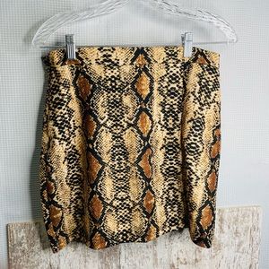SHEIN Snakeskin Print Mini Skirt Size Large